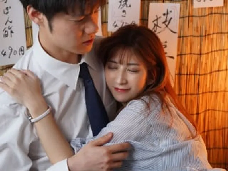 Nhìn em thật dễ thương khi đang rên rỉ vì sung sướng